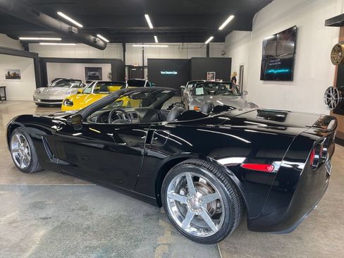 Used 2007 Chevrolet Corvette Convertible w/ Preferred Equipment Group RWD image 8