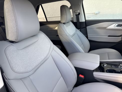 New 2026 Ford Explorer Active w/ Active Comfort Package image 17