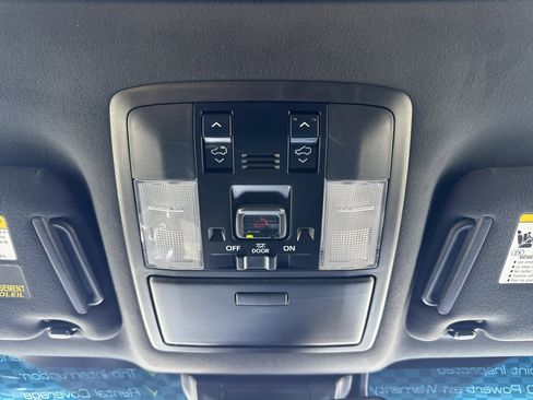 Used 2023 Lexus GX 460 Premium w/ Accessory Package AWD/4WD image 26