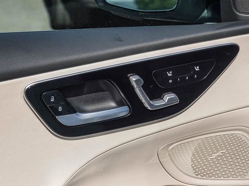 Certified 2025 Mercedes-Benz C 300 Sedan image 21