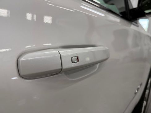 Used 2018 GMC Yukon SLT w/ Open Road Package AWD/4WD image 34