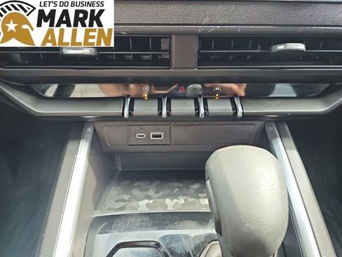Used 2024 Chevrolet Colorado Trail Boss w/ Advanced Trailering Package AWD/4WD image 18