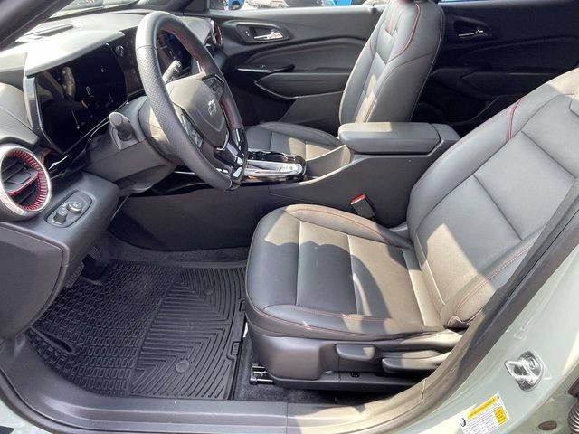 Certified 2024 Chevrolet Trax RS w/ Sunroof Package FWD image 13
