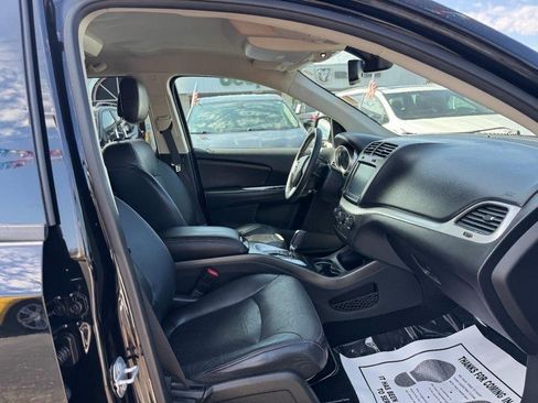 Used 2019 Dodge Journey GT w/ Blacktop Package AWD/4WD image 18