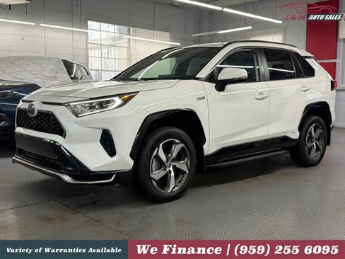 Used 2021 Toyota RAV4 SE AWD/4WD image 1