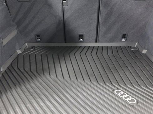 Certified 2025 Audi Q5 Premium Plus image 25