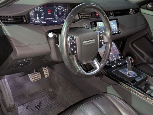 Used 2020 Land Rover Range Rover Evoque R-Dynamic SE image 11