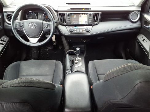 Used 2016 Toyota RAV4 XLE w/ Four Season Floor Mat Package image 12