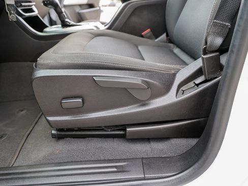 Used 2019 Chevrolet Colorado LT image 39