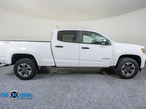 Used 2022 Chevrolet Colorado Z71 AWD/4WD image 8