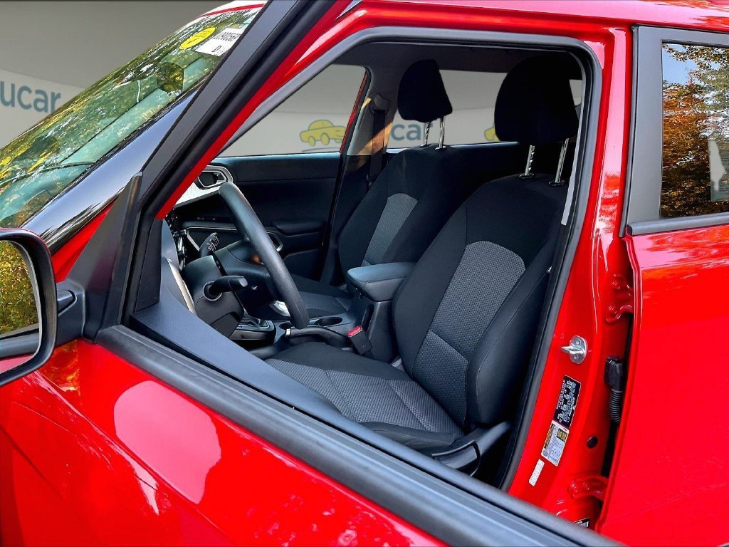 Used 2023 Kia Soul LX FWD image 10