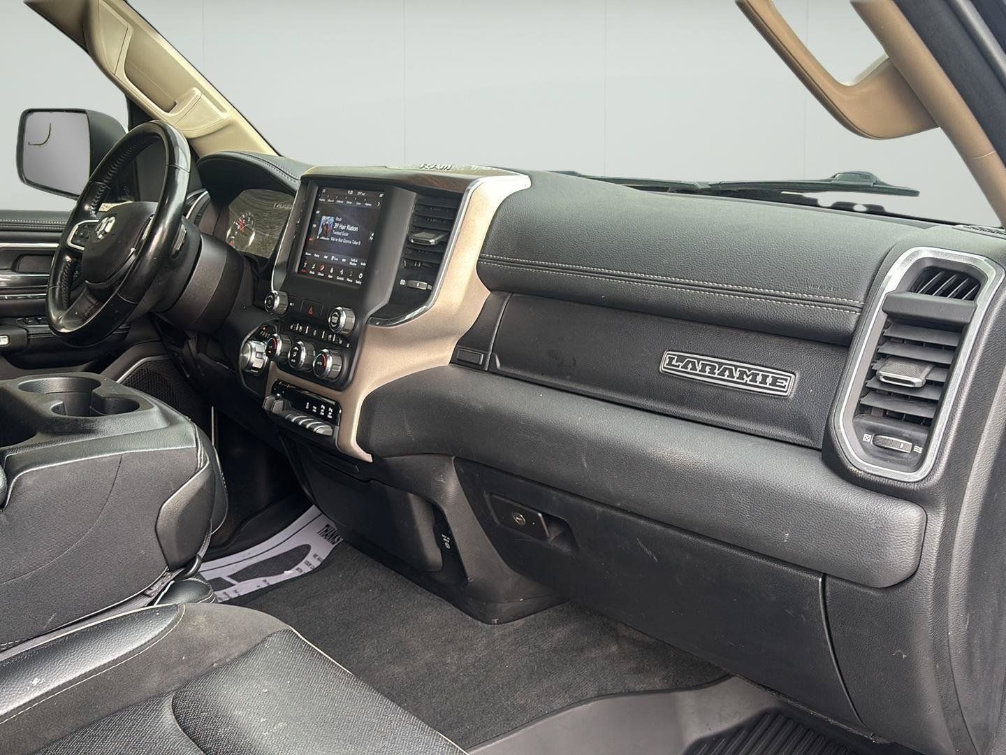 Used 2021 RAM 1500 Laramie AWD/4WD image 17