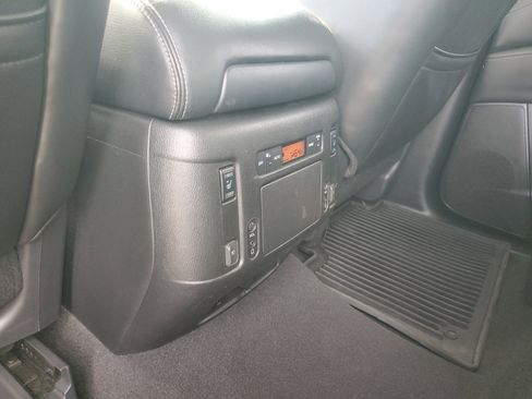 Used 2019 Nissan Armada Platinum w/ Captain's Chairs Package image 12