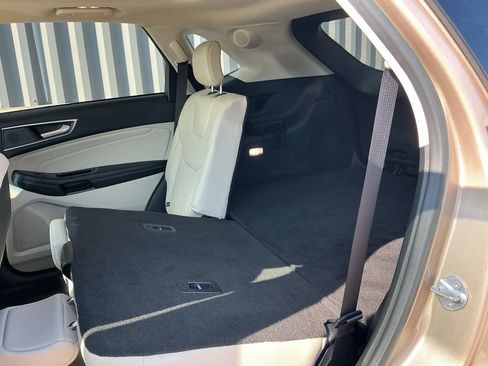 Used 2020 Ford Edge Titanium w/ Equipment Group 301A AWD/4WD image 20