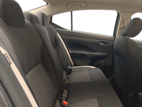 Used 2021 Nissan Versa SV FWD image 19
