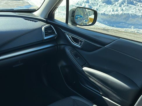 Used 2023 Subaru Forester Premium image 23