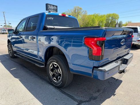 Used 2022 Ford F150 Lightning XLT AWD/4WD image 5