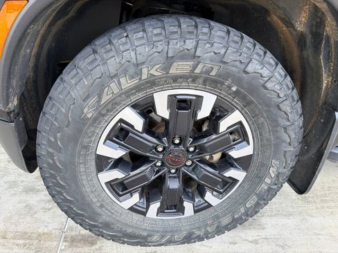 Used 2023 Nissan Frontier Pro-X w/ Pro Convenience Package RWD image 2