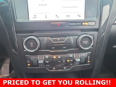 Used 2017 Ford Explorer XLT w/ Equipment Group 201A image 22