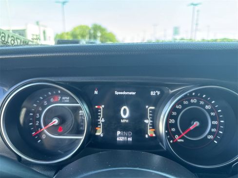 Used 2021 Jeep Wrangler Unlimited Rubicon w/ Trailer Tow Package image 21