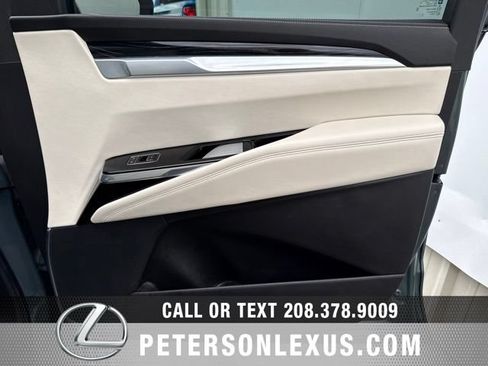 Used 2025 Cadillac Escalade ESV Sport w/ Touring Package AWD/4WD image 12