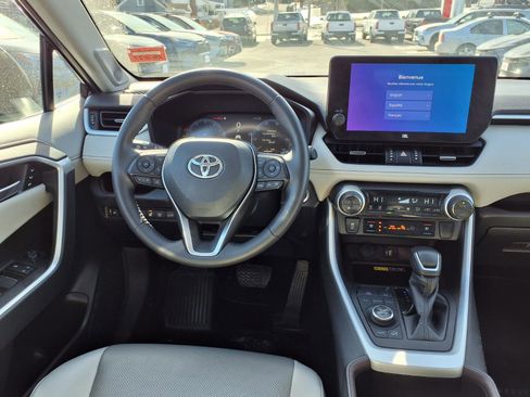 Used 2024 Toyota RAV4 Limited image 8