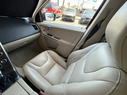 Used 2016 Volvo XC60 T5 Premier image 47