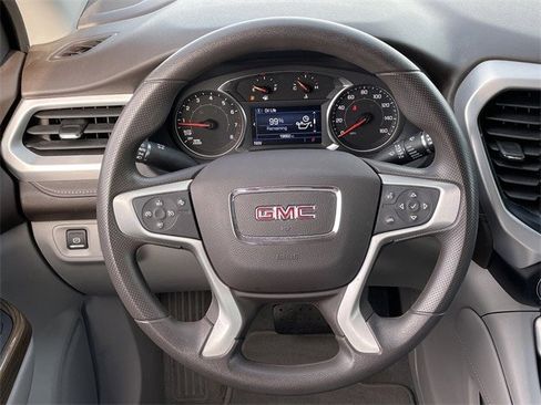 Used 2023 GMC Acadia SLE w/ Driver Convenience Package image 11