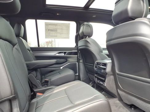 New 2026 Jeep Grand Wagoneer 4WD image 8