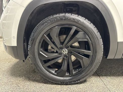 Used 2020 Volkswagen Atlas Cross Sport SEL Premium AWD/4WD image 4