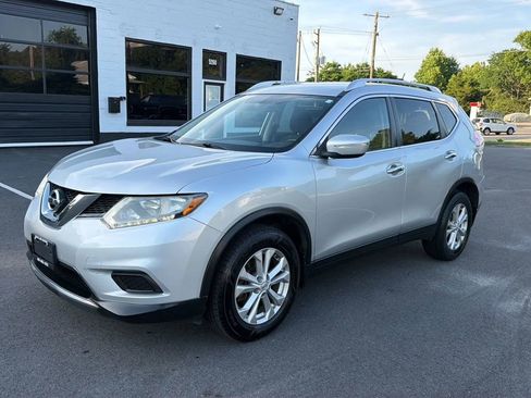 Used 2015 Nissan Rogue SV AWD/4WD image 3