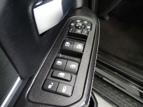 Certified 2025 RAM 2500 Big Horn AWD/4WD image 10