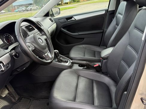 Used 2013 Volkswagen Jetta SE image 12