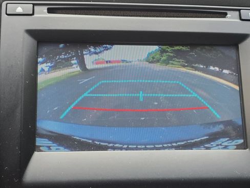 Used 2016 Toyota Camry LE FWD image 29