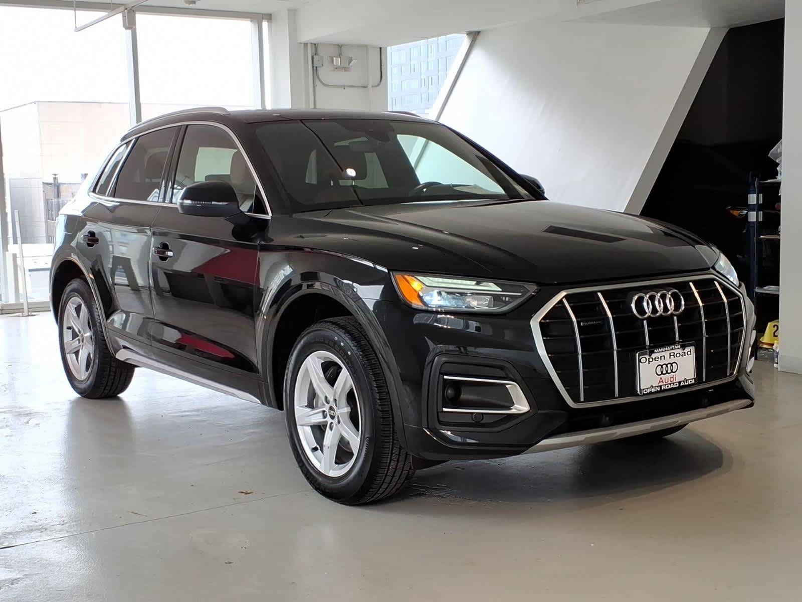 Used 2023 Audi Q5 2.0T Premium w/ Convenience Package AWD/4WD image 3