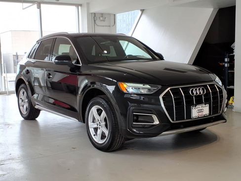 Used 2023 Audi Q5 2.0T Premium w/ Convenience Package AWD/4WD image 3