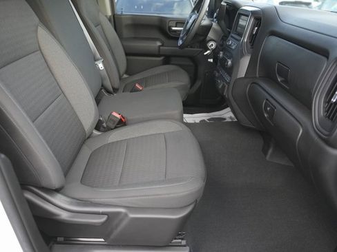 Used 2023 Chevrolet Silverado 2500 Custom w/ Custom Value Package image 18