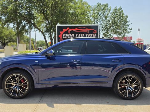 Used 2020 Audi Q8 Premium Plus AWD/4WD image 2