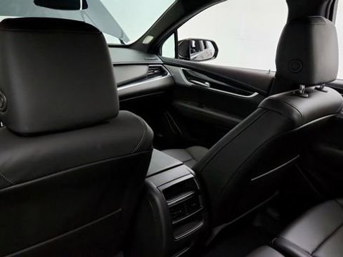 Certified 2025 Cadillac XT5 Premium Luxury w/ LPO, Floor Liner Package image 19