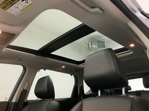 Used 2021 Nissan Rogue SV w/ Premium Package FWD image 35
