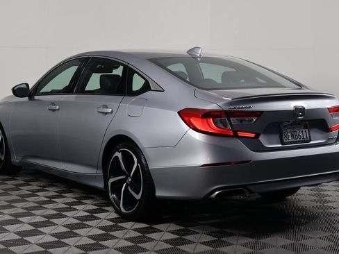 Used 2018 Honda Accord Sport image 6