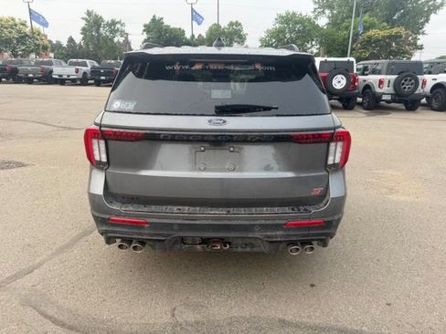 Used 2025 Ford Explorer ST AWD/4WD image 9
