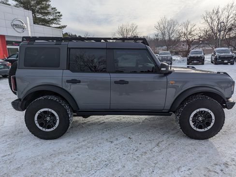 Used 2021 Ford Bronco Badlands image 8
