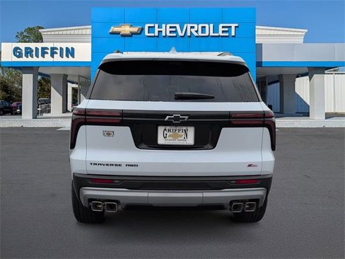 New 2026 Chevrolet Traverse Z71 w/ Enhanced Driving Package image 8