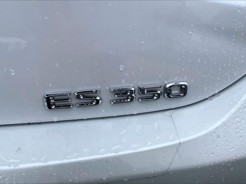 Used 2024 Lexus ES 350 w/ Premium Package FWD image 10