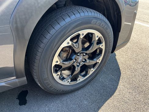 Used 2023 Subaru Crosstrek 2.0i Premium image 7