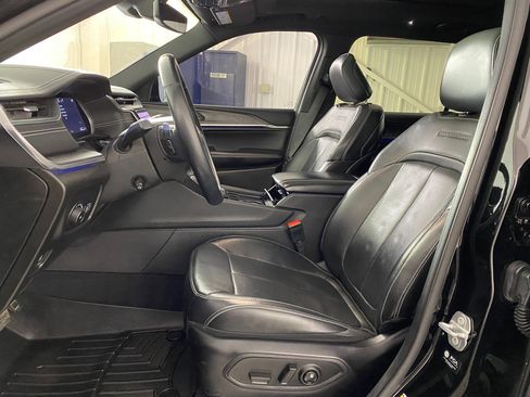 Used 2022 Jeep Grand Cherokee L Overland image 5