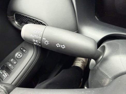 New 2026 Honda HR-V EX-L image 23