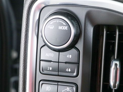 Used 2021 Chevrolet Silverado 1500 LT Trail Boss w/ Convenience Package II AWD/4WD image 23