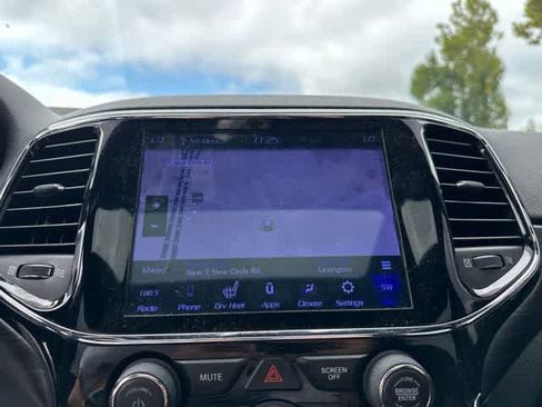 Used 2019 Jeep Grand Cherokee Altitude AWD/4WD image 11